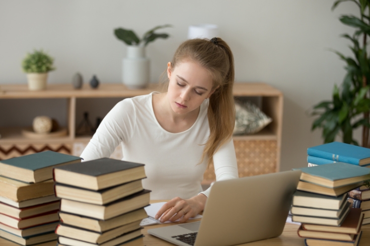 The Benefits of 1:1 Online English Courses: Personalization in Language Learning The Benefits of 1:1 Online English Courses: Personalization in Language Learning